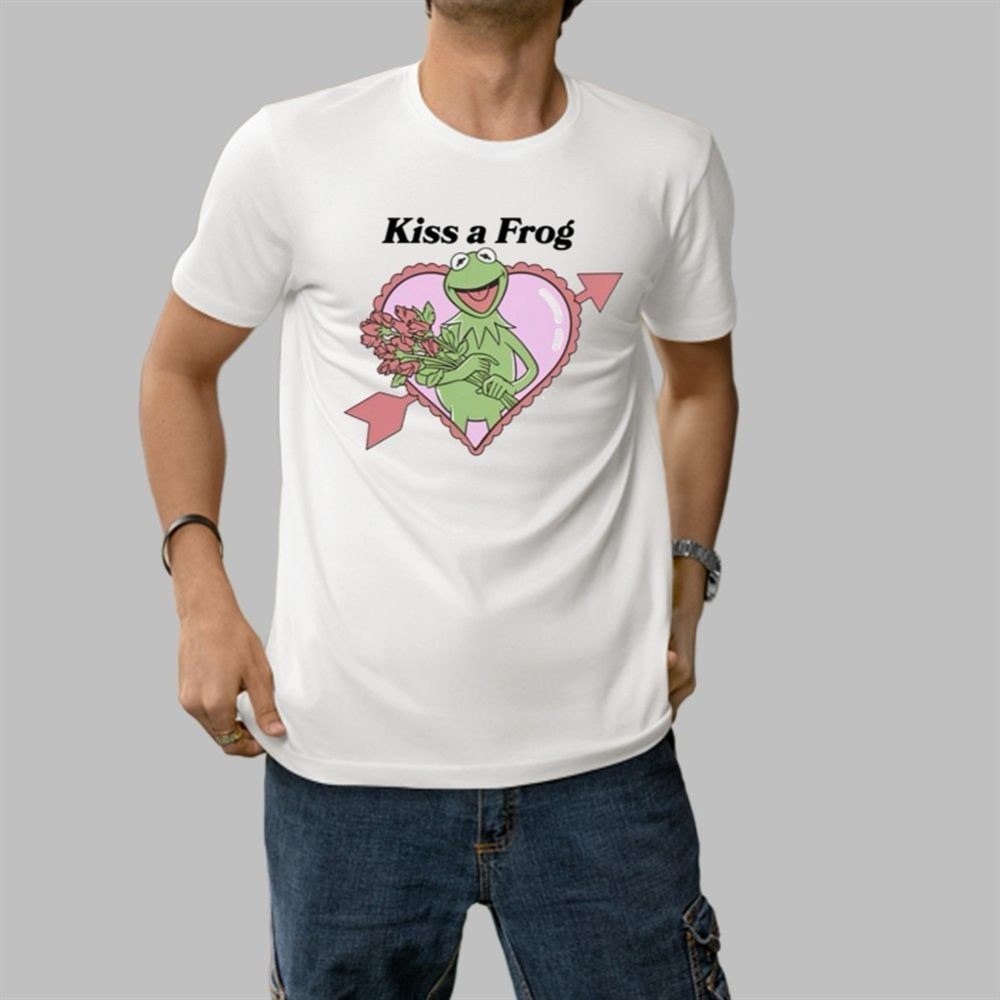Disney Kermit the Frog 'Kiss a Frog' Graphic T-Shirt The Muppets